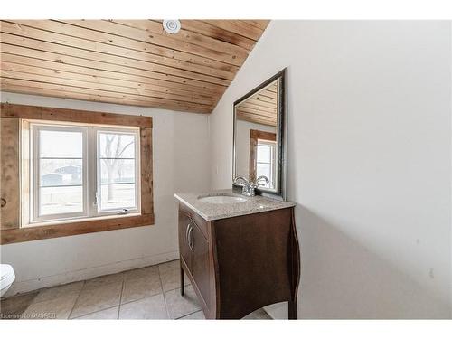 1268 Highway 6, Flamborough, ON - Indoor Photo Showing Bathroom