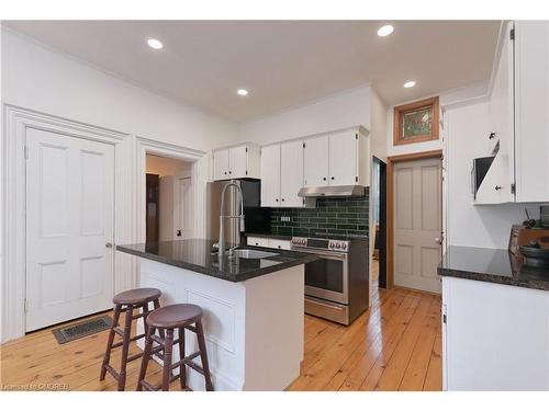 40 Centre Street, Alliston, ON - Indoor Photo Showing Kitchen With Stainless Steel Kitchen