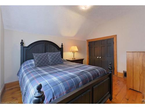 40 Centre Street, Alliston, ON - Indoor Photo Showing Bedroom