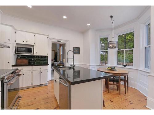 40 Centre Street, Alliston, ON - Indoor Photo Showing Kitchen With Stainless Steel Kitchen