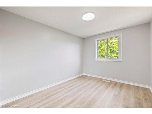 169 Ravenbury Drive, Hamilton, ON - Indoor Photo Showing Other Room