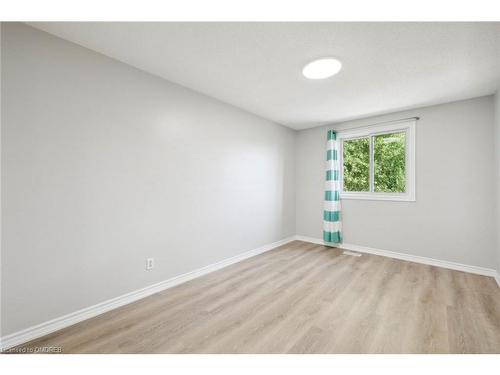 169 Ravenbury Drive, Hamilton, ON - Indoor Photo Showing Other Room