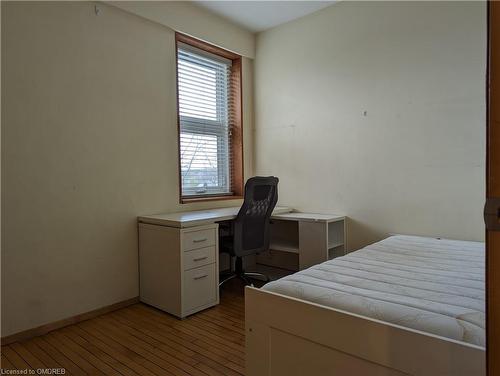 68 Roseview Avenue, Cambridge, ON - Indoor Photo Showing Bedroom