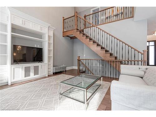 430 Stanfield Drive, Oakville, ON - Indoor Photo Showing Living Room