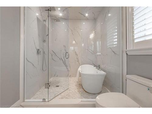 430 Stanfield Drive, Oakville, ON - Indoor Photo Showing Bathroom