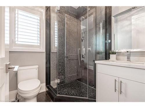 430 Stanfield Drive, Oakville, ON - Indoor Photo Showing Bathroom