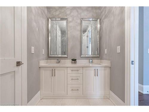 430 Stanfield Drive, Oakville, ON - Indoor Photo Showing Bathroom