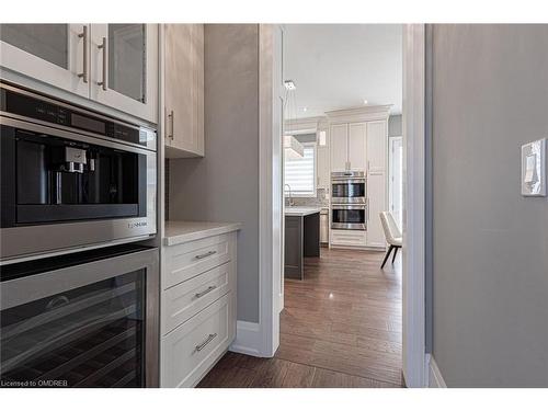 430 Stanfield Drive, Oakville, ON - Indoor Photo Showing Kitchen