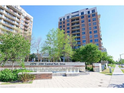 1110-2391 Central Park Drive, Oakville, ON - Outdoor With Balcony With Facade