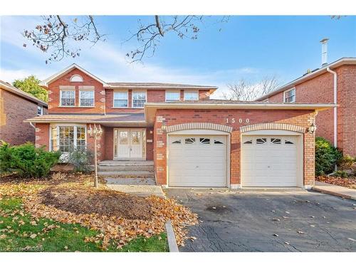 1500 Greenridge Circle, Oakville, ON - Outdoor With Facade