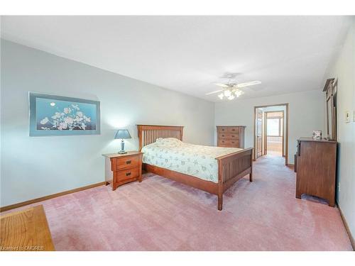 1500 Greenridge Circle, Oakville, ON - Indoor Photo Showing Bedroom