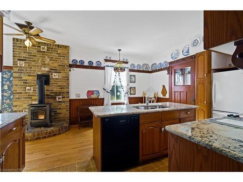 3175 Lakeshore Road W, Oakville, ON - Indoor Photo Showing Kitchen With Double Sink