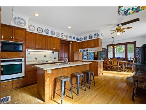 3175 Lakeshore Road W, Oakville, ON - Indoor Photo Showing Kitchen