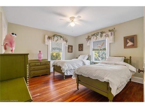 3175 Lakeshore Road W, Oakville, ON - Indoor Photo Showing Bedroom