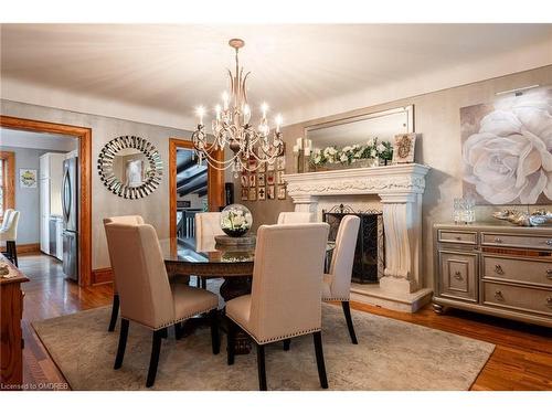 2300 Lakeshore Road, Burlington, ON - Indoor Photo Showing Dining Room