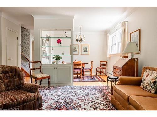 310 Simcoe St, Niagara-On-The-Lake, ON - Indoor Photo Showing Living Room