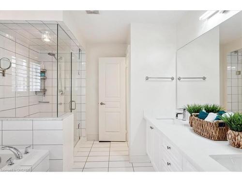 3083 Streamwood Passage, Oakville, ON - Indoor Photo Showing Bathroom