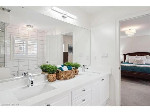 3083 Streamwood Passage, Oakville, ON - Indoor Photo Showing Bathroom