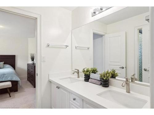 3083 Streamwood Passage, Oakville, ON - Indoor Photo Showing Bathroom