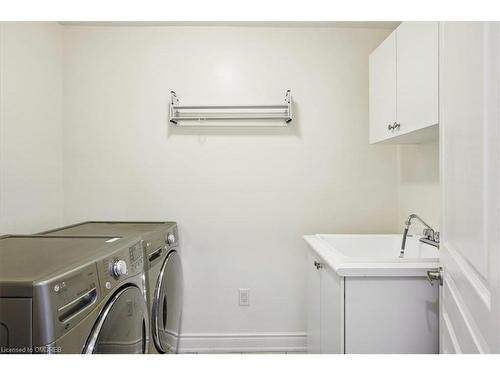 3083 Streamwood Passage, Oakville, ON - Indoor Photo Showing Laundry Room