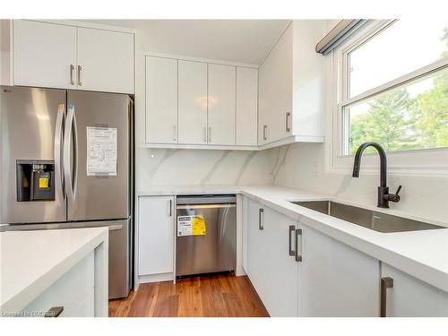 2055 Leighland Road, Burlington, ON - Indoor Photo Showing Kitchen