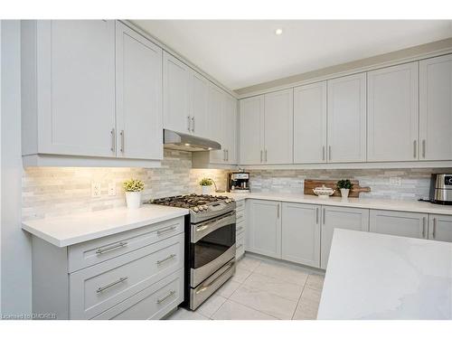 164 Harpin Way E, Fergus, ON - Indoor Photo Showing Kitchen With Upgraded Kitchen