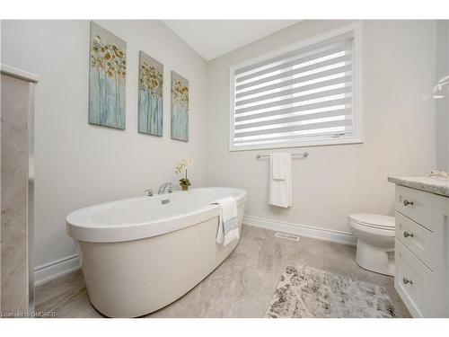 164 Harpin Way E, Fergus, ON - Indoor Photo Showing Bathroom