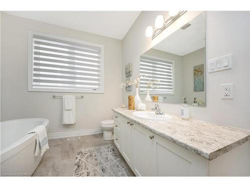 164 Harpin Way E, Fergus, ON - Indoor Photo Showing Bathroom