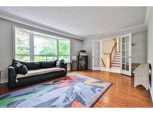 2069 Thornlea Drive, Oakville, ON - Indoor Photo Showing Living Room