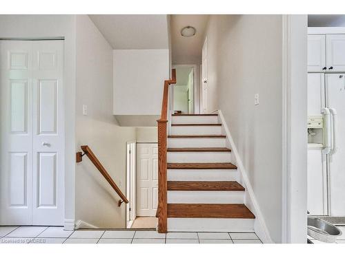 2069 Thornlea Drive, Oakville, ON - Indoor Photo Showing Other Room