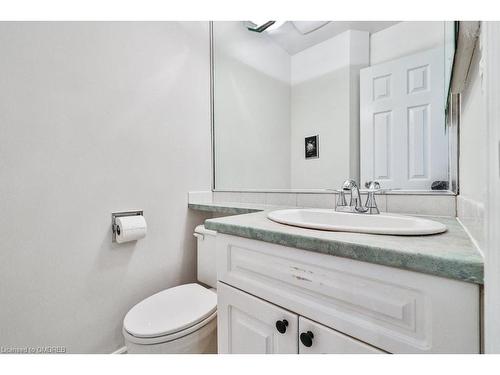 2069 Thornlea Drive, Oakville, ON - Indoor Photo Showing Bathroom