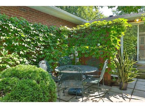 2069 Thornlea Drive, Oakville, ON - Outdoor