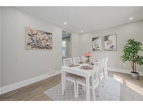 39 Alanson Street, Hamilton, ON - Indoor Photo Showing Dining Room