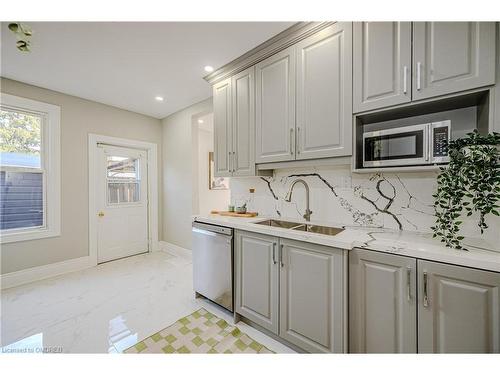 39 Alanson Street, Hamilton, ON - Indoor Photo Showing Kitchen With Double Sink