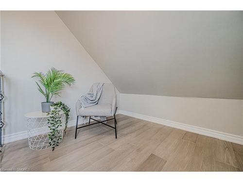 39 Alanson Street, Hamilton, ON - Indoor Photo Showing Other Room