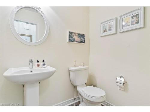 2484 Thornfield Common, Oakville, ON - Indoor Photo Showing Bathroom