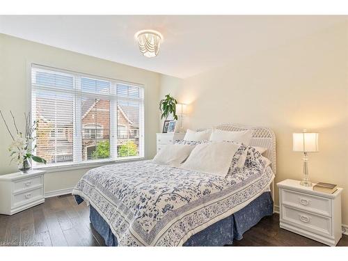 2484 Thornfield Common, Oakville, ON - Indoor Photo Showing Bedroom