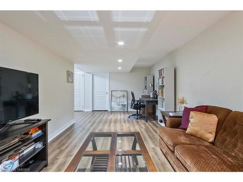 2484 Thornfield Common, Oakville, ON - Indoor Photo Showing Living Room