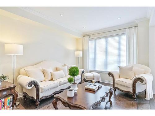 2484 Thornfield Common, Oakville, ON - Indoor Photo Showing Living Room