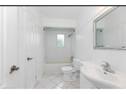 1333 Sheldon Avenue, Oakville, ON - Indoor Photo Showing Bathroom