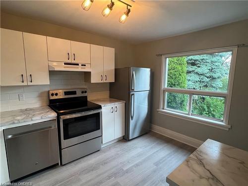 229 Ottawa Street South #Upper Unit, Hamilton, ON - Indoor Photo Showing Kitchen