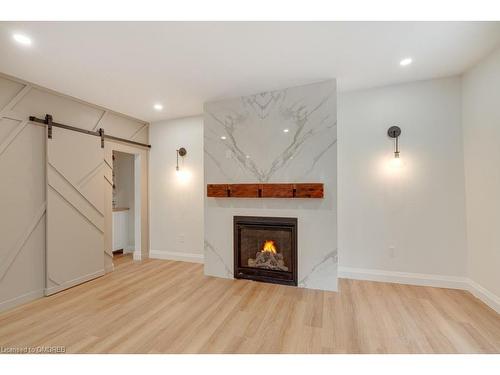 266 St Paul Street, Burlington, ON - Indoor Photo Showing Living Room With Fireplace