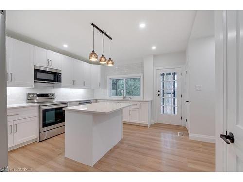 266 St Paul Street, Burlington, ON - Indoor Photo Showing Kitchen With Upgraded Kitchen