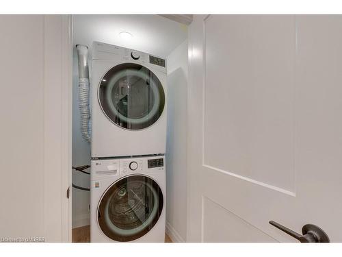 266 St Paul Street, Burlington, ON - Indoor Photo Showing Laundry Room