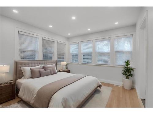 266 St Paul Street, Burlington, ON - Indoor Photo Showing Bedroom