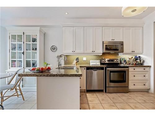 2130 Emily Circle, Oakville, ON - Indoor Photo Showing Kitchen With Stainless Steel Kitchen