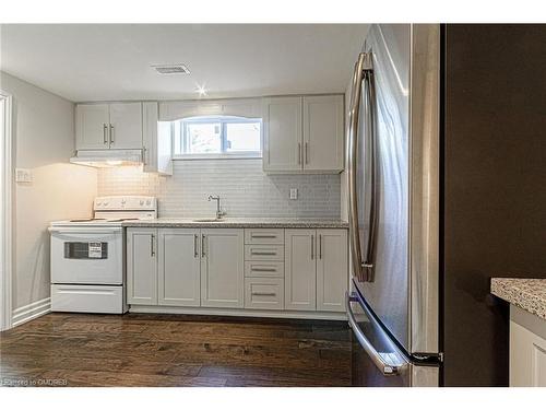 5247 Spruce Avenue, Burlington, ON - Indoor Photo Showing Kitchen