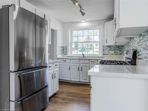 804 Shadeland Avenue, Burlington, ON - Indoor Photo Showing Kitchen With Upgraded Kitchen