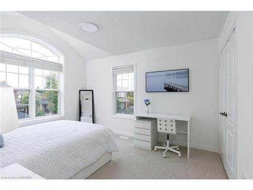 2457 Clayborne Place, Oakville, ON - Indoor Photo Showing Bedroom