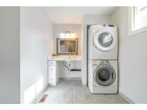 12614 22 Sideroad Side Road, Halton Hills, ON - Indoor Photo Showing Laundry Room